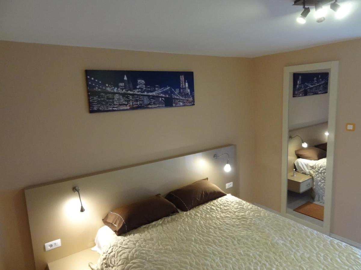 Lvc,Lac & Nyc Apartshotel Faleza Galaţi Екстериор снимка